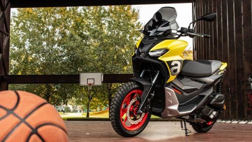 SR GT 200