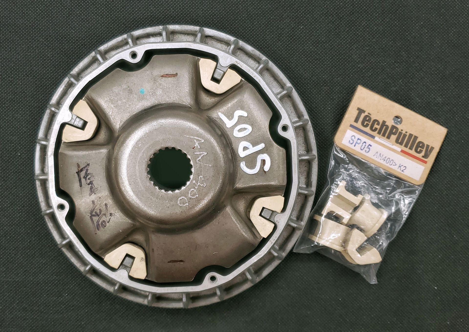 SUZUKİ ADDRESS 125 / AVENİS 125 / BURGMAN STREET 125 KAYDIRICI KIZAK (Slider) (3pcs)